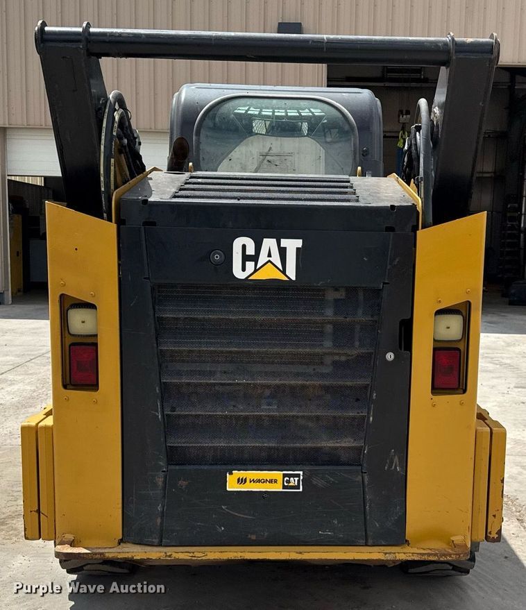 image for item DZ8682 2018 Caterpillar 262D skid steer loader