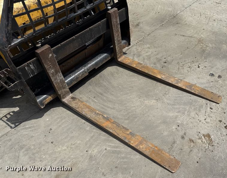 image for item DZ8682 2018 Caterpillar 262D skid steer loader