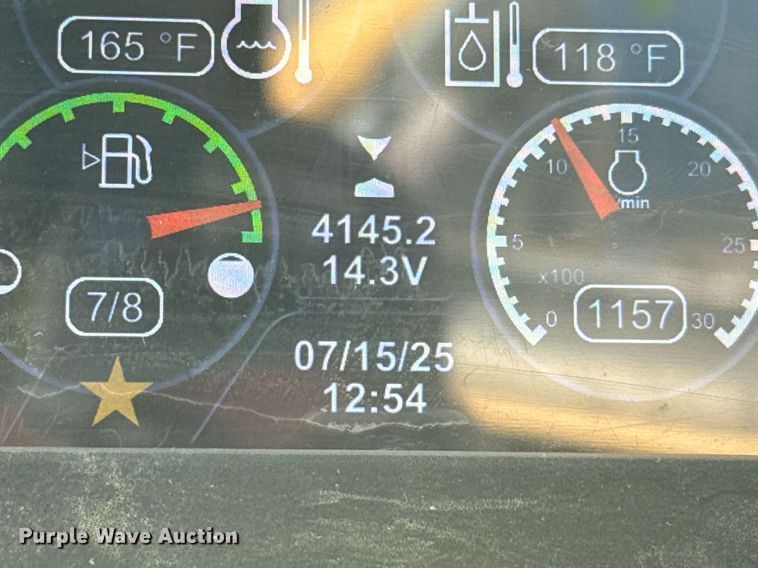 image for item DZ8682 2018 Caterpillar 262D skid steer loader