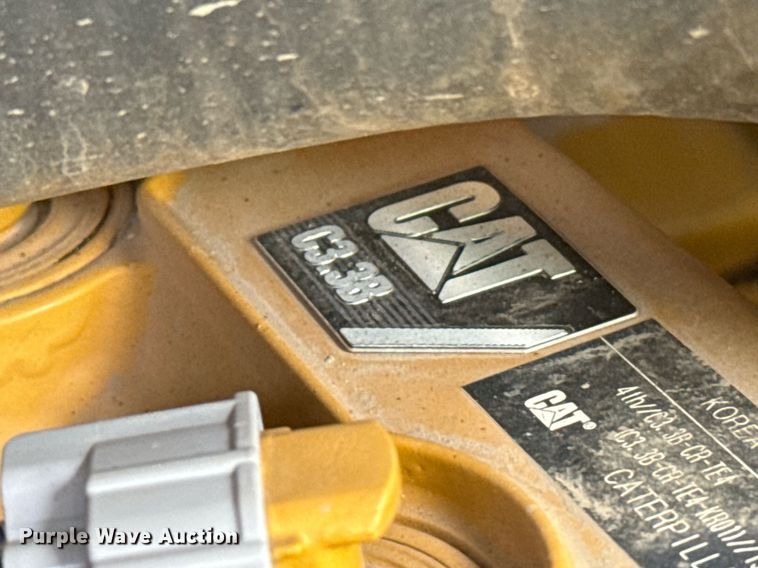 image for item DZ8682 2018 Caterpillar 262D skid steer loader