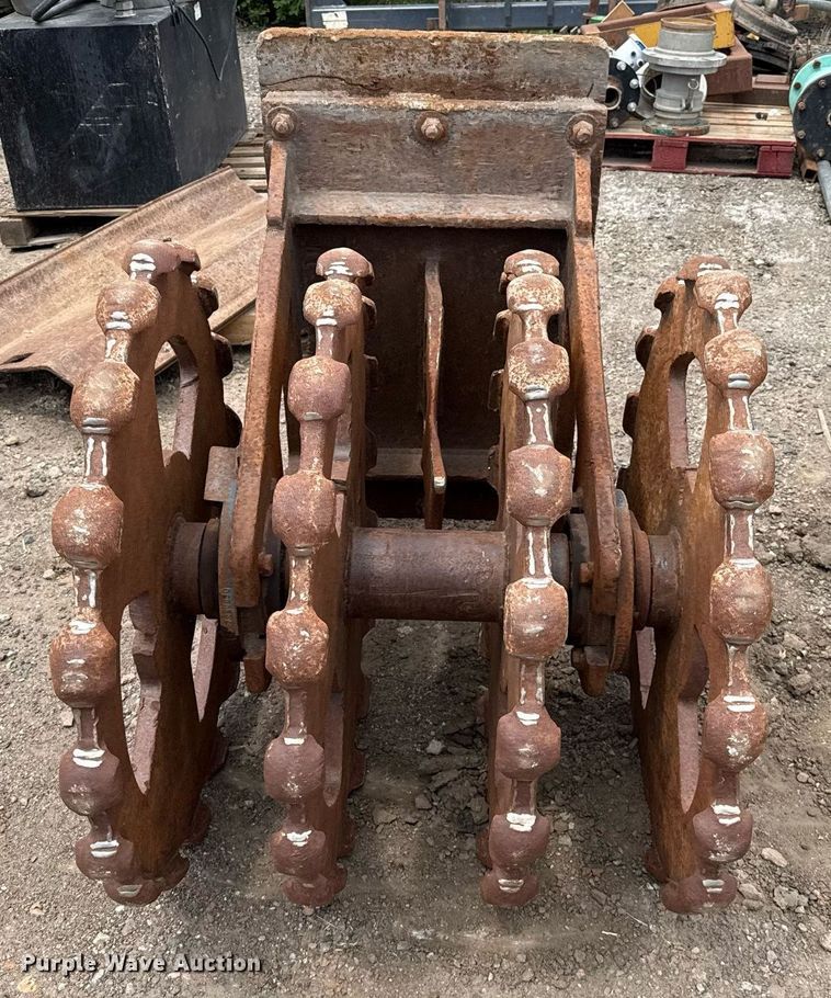 image for item DZ8683 Rockland 33