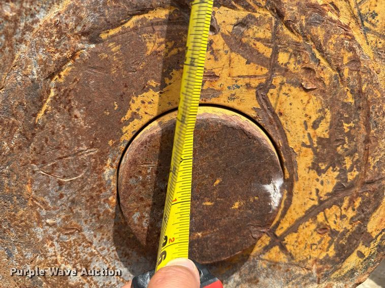 image for item DZ8683 Rockland 33