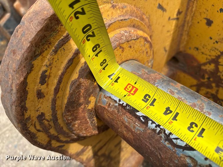 image for item DZ8683 Rockland 33