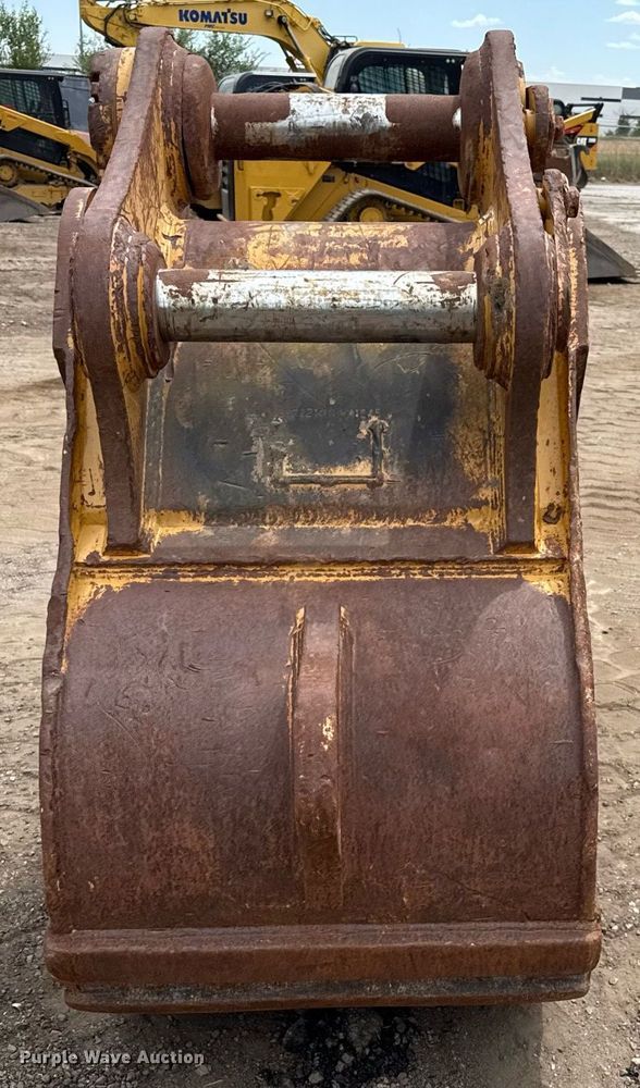 image for item DZ8684 Caterpillar 32