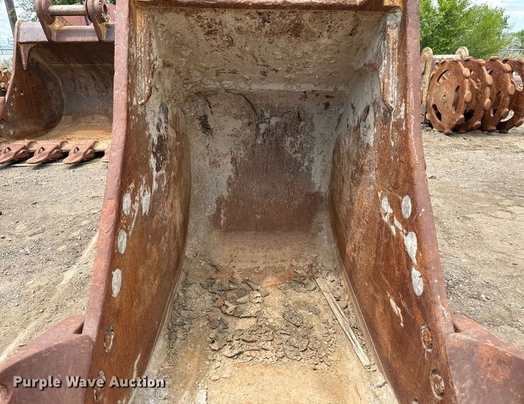 image for item DZ8684 Caterpillar 32