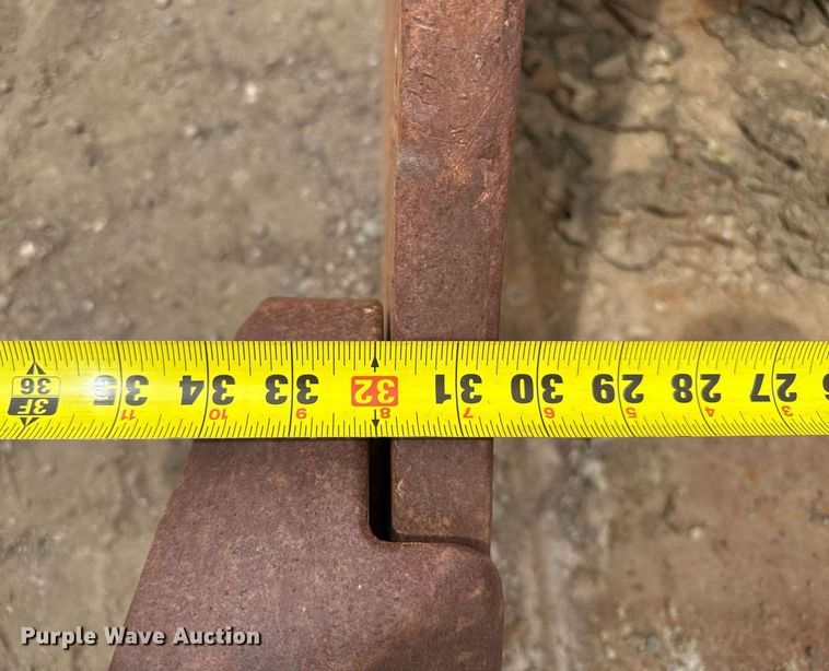 image for item DZ8684 Caterpillar 32