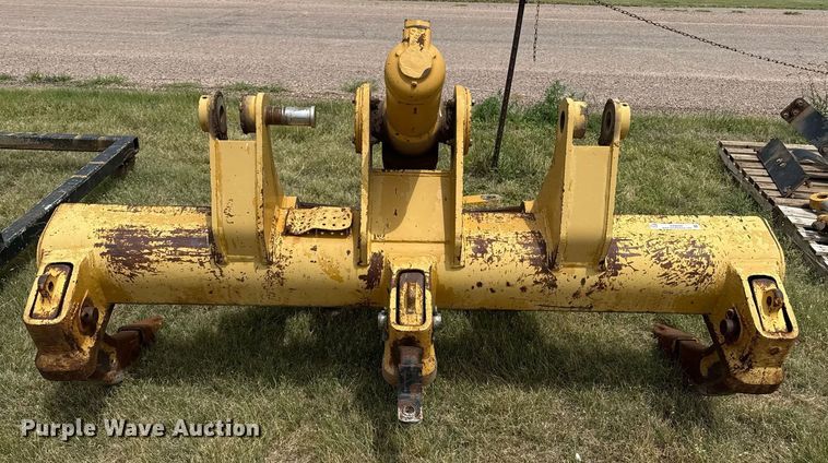 image for item DZ8699 Caterpillar  D6N  ripper