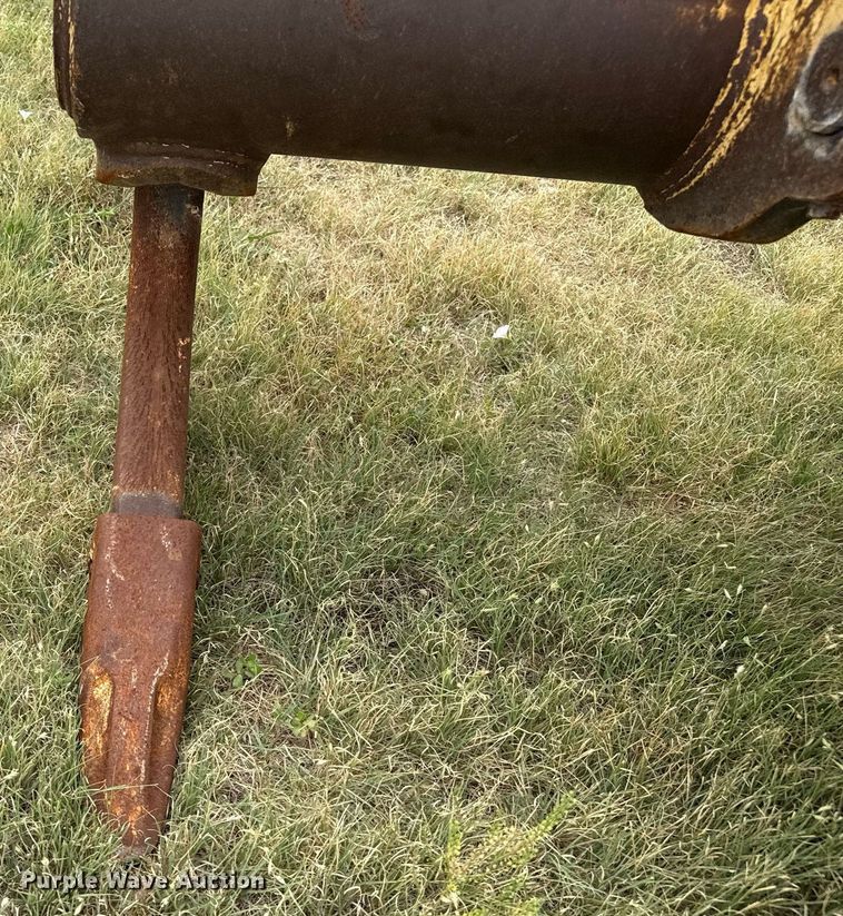 image for item DZ8699 Caterpillar  D6N  ripper