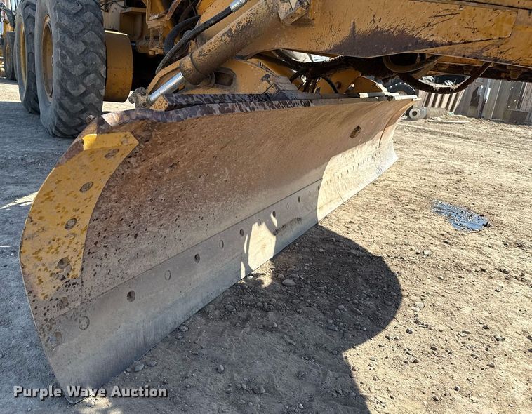 image for item DZ8725 Dresser 850 motor grader