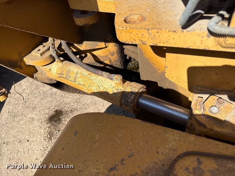 image for item DZ8725 Dresser 850 motor grader