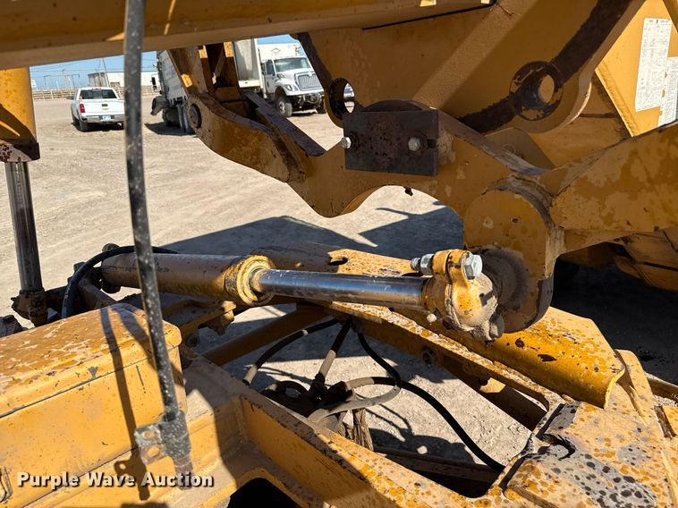 image for item DZ8725 Dresser 850 motor grader