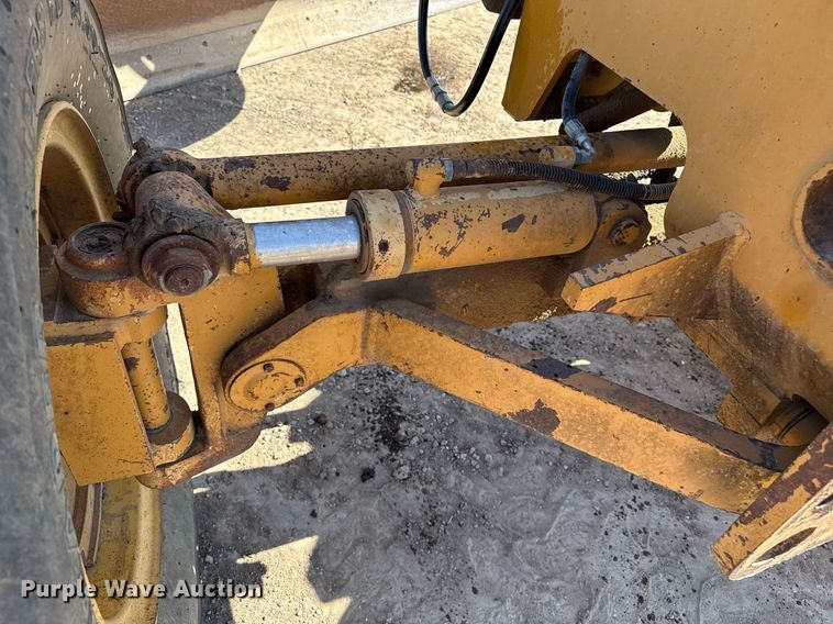 image for item DZ8725 Dresser 850 motor grader