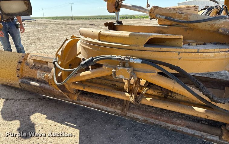 image for item DZ8725 Dresser 850 motor grader