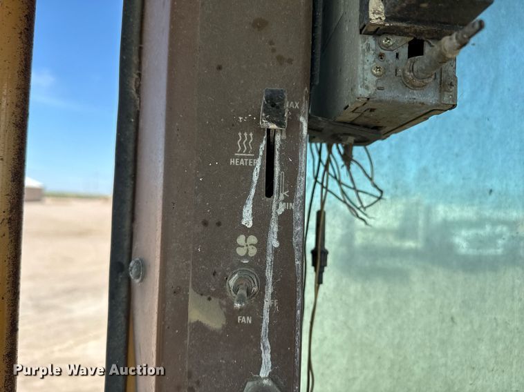 image for item DZ8725 Dresser 850 motor grader