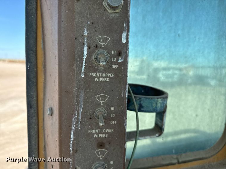 image for item DZ8725 Dresser 850 motor grader