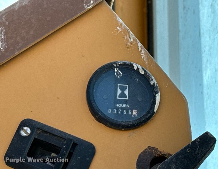 image for item DZ8725 Dresser 850 motor grader