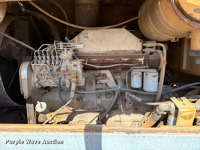 image for item DZ8725 Dresser 850 motor grader