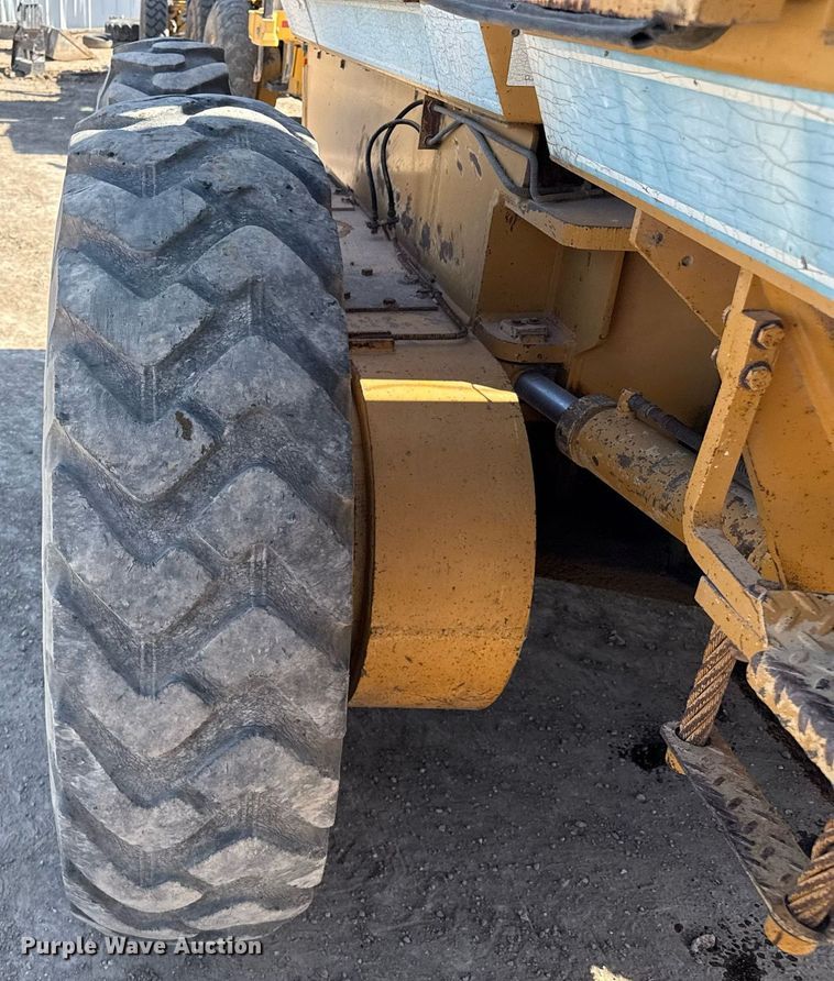 image for item DZ8725 Dresser 850 motor grader