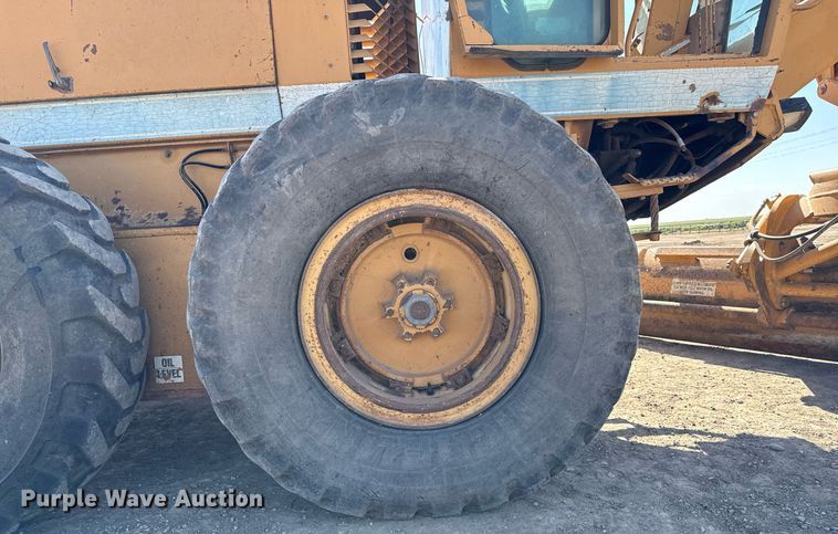 image for item DZ8725 Dresser 850 motor grader