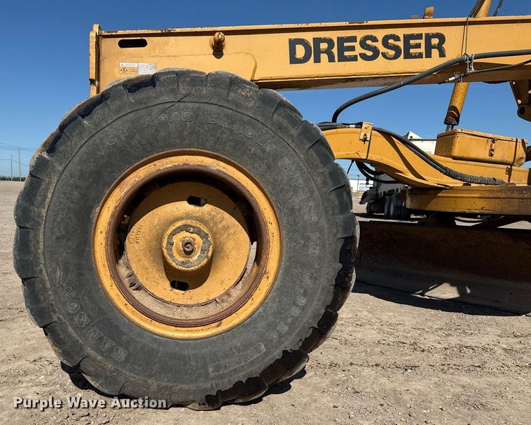 image for item DZ8725 Dresser 850 motor grader