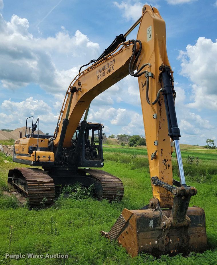 image for item EA2469 2017 Hyundai HX380L excavator