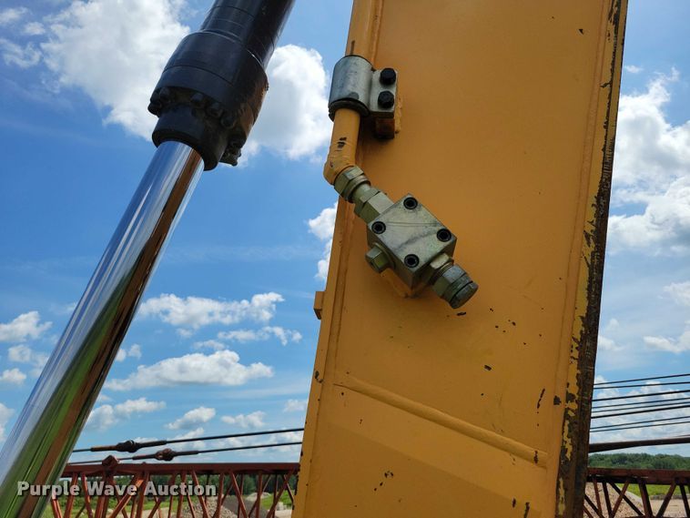 image for item EA2469 2017 Hyundai HX380L excavator