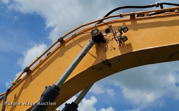 image for item EA2469 2017 Hyundai HX380L excavator