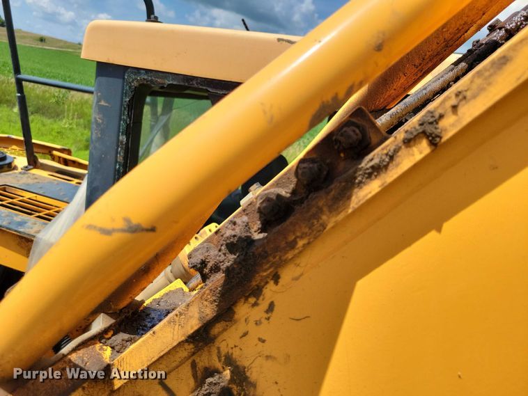 image for item EA2469 2017 Hyundai HX380L excavator