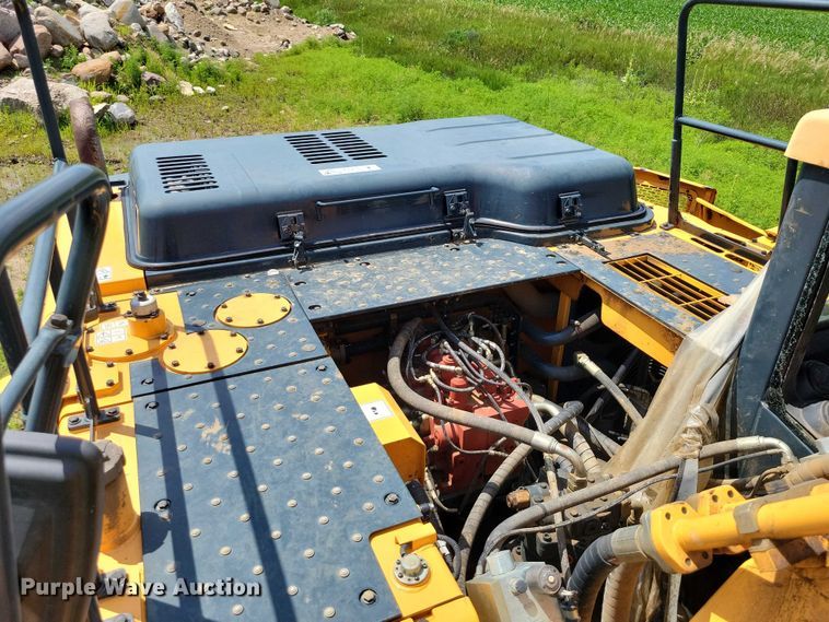 image for item EA2469 2017 Hyundai HX380L excavator