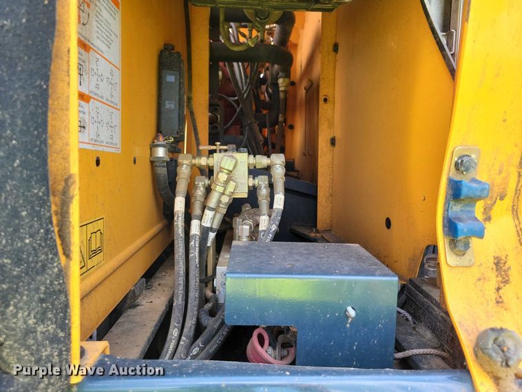 image for item EA2469 2017 Hyundai HX380L excavator