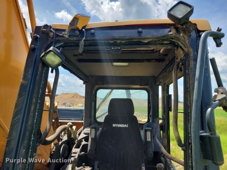 image for item EA2469 2017 Hyundai HX380L excavator