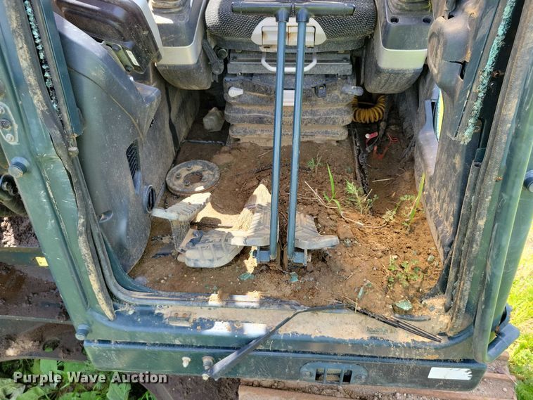 image for item EA2469 2017 Hyundai HX380L excavator