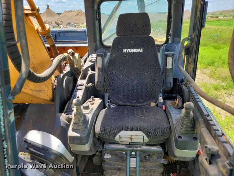 image for item EA2469 2017 Hyundai HX380L excavator