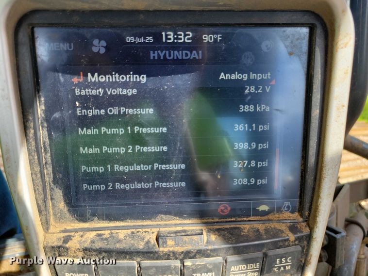 image for item EA2469 2017 Hyundai HX380L excavator