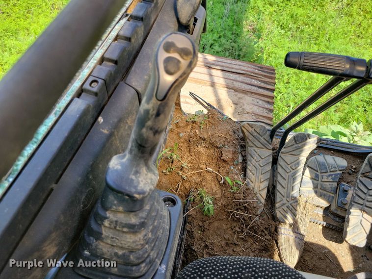 image for item EA2469 2017 Hyundai HX380L excavator