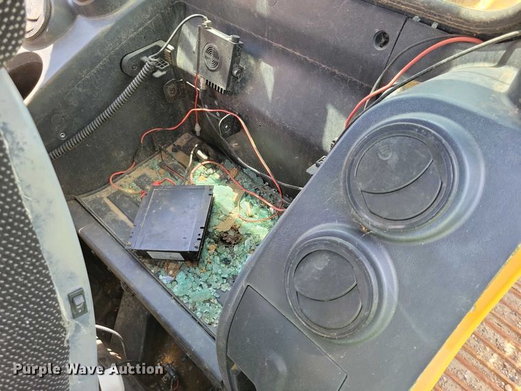 image for item EA2469 2017 Hyundai HX380L excavator