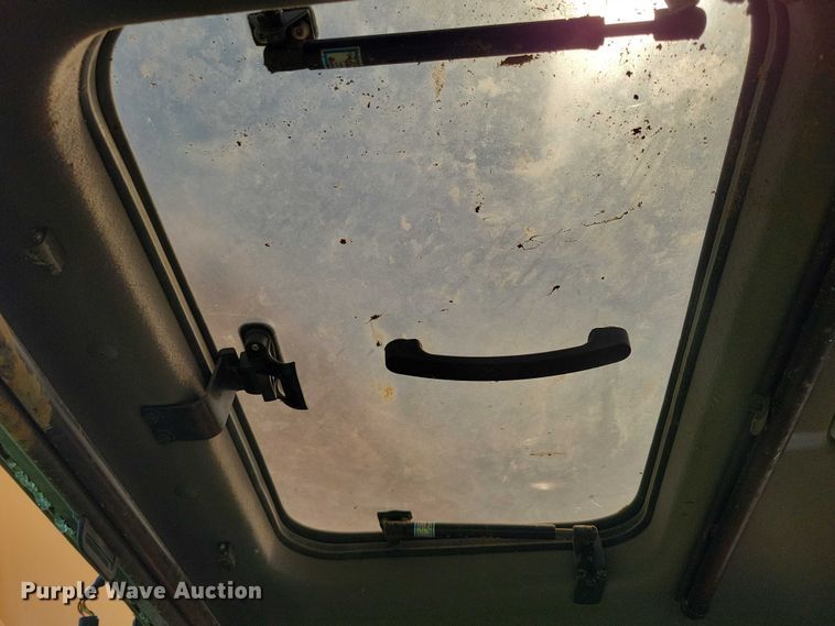 image for item EA2469 2017 Hyundai HX380L excavator