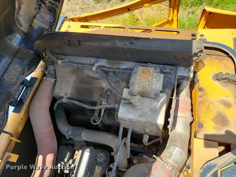 image for item EA2469 2017 Hyundai HX380L excavator