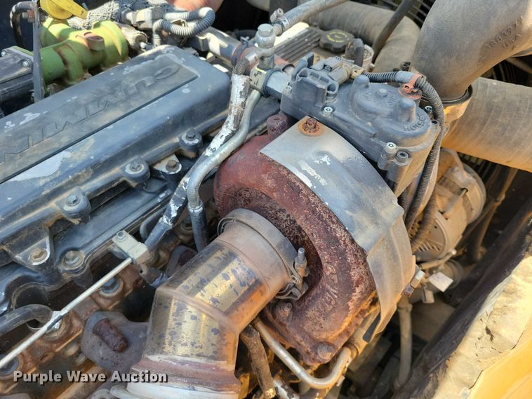 image for item EA2469 2017 Hyundai HX380L excavator