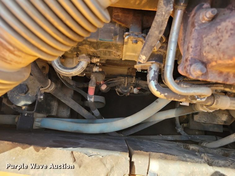 image for item EA2469 2017 Hyundai HX380L excavator