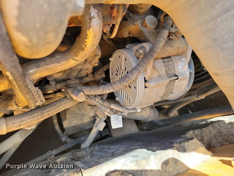 image for item EA2469 2017 Hyundai HX380L excavator