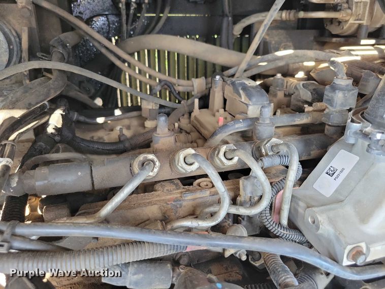 image for item EA2469 2017 Hyundai HX380L excavator