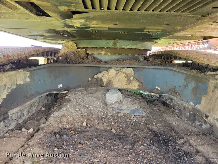 image for item EA2469 2017 Hyundai HX380L excavator