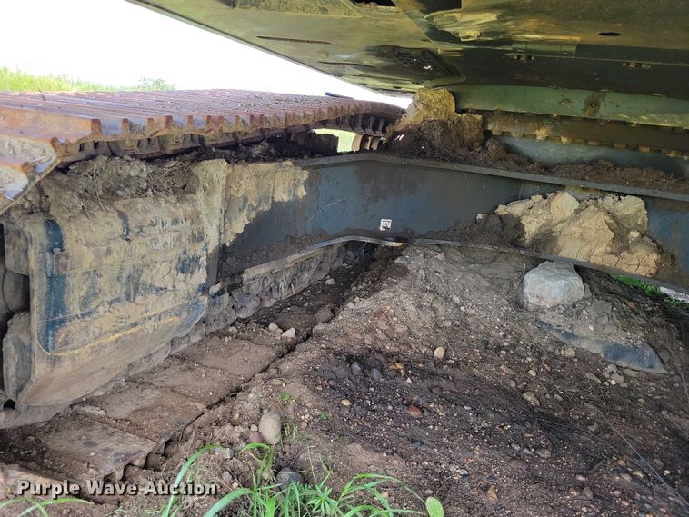 image for item EA2469 2017 Hyundai HX380L excavator