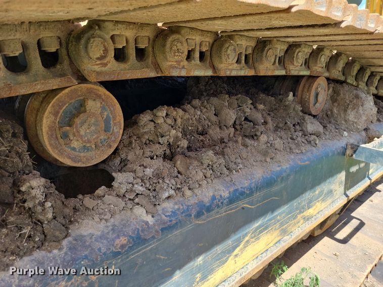 image for item EA2469 2017 Hyundai HX380L excavator