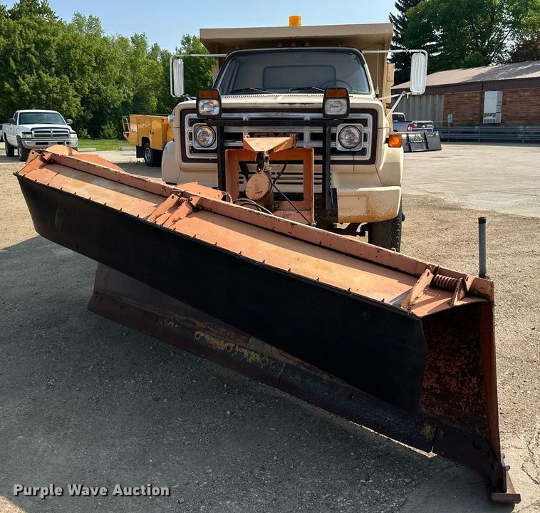 image for item EB2602 1985 GMC C7000 dump truck