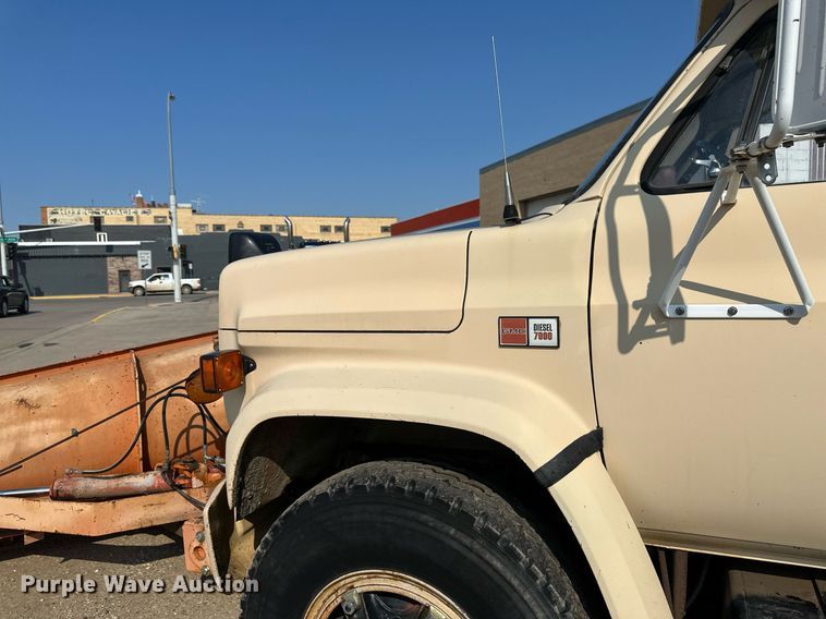 image for item EB2602 1985 GMC C7000 dump truck