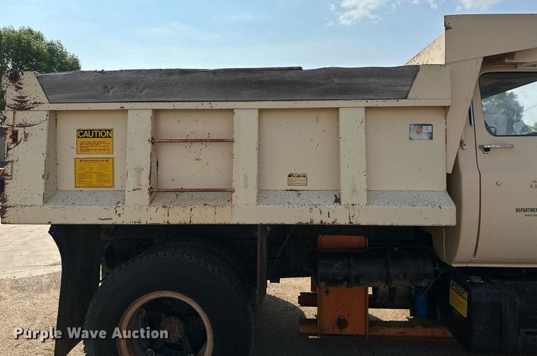 image for item EB2602 1985 GMC C7000 dump truck