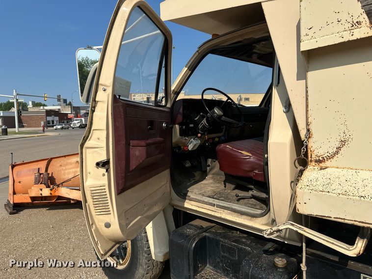 image for item EB2602 1985 GMC C7000 dump truck