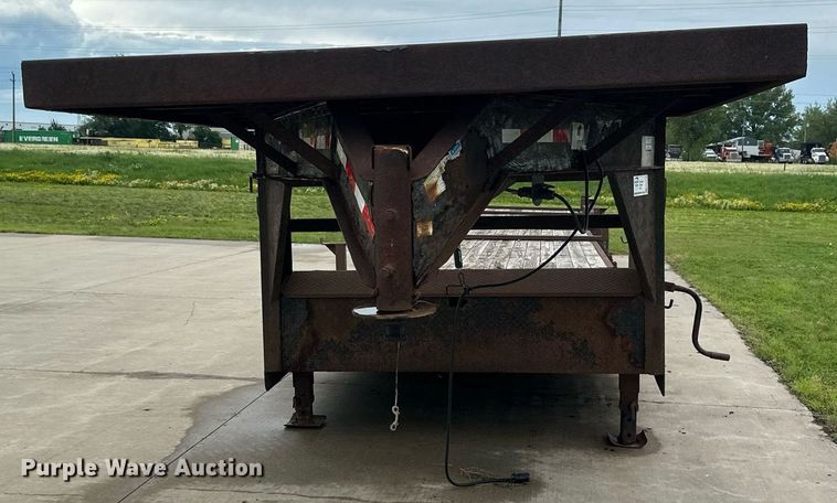 image for item EB2712 2012 PJ equipment trailer